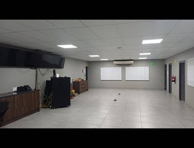 INDUSTRIAL PROPERTY TO RENT IN LAEZONIA